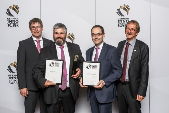 With two German Innovation Awards, LEUCO’s power of innovation has now been clearly noticed. During the festive celebration held on June 6, 2018 in Berlin’s Technology Museum, LEUCO received an award for both the “LEUCO p-System” cutter and for the “LEUCO nn-System” circular saw blade, highlighting the tools’ degree of innovation in the wood processing industry. The awards were received in Berlin by (from left to right) Daniel Schrenk (LEUCO managing director for Sales and Marketing), Dr. Martin Dressler (head of Research / Business Field Development and main developer of the LEUCO p-Systems), Dr. Dominique Fendeleur (head of Research & Development for saw blades and main developer of the LEUCO nn-System) and Frank Diez (CEO of LEUCO and chairman of the Management Board).